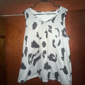 Women's Sleeveless Cow Print Top